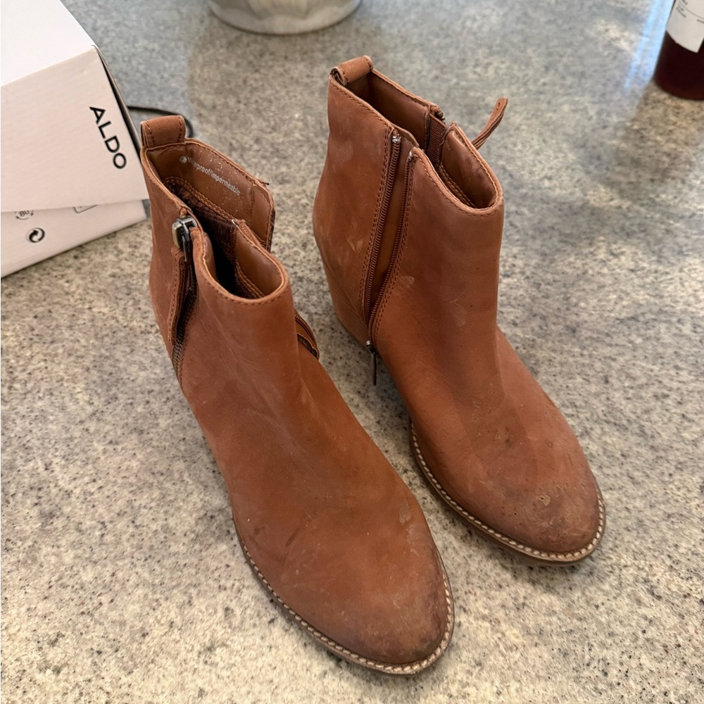 Blondo Waterproof Women's Tan Ankle Boots